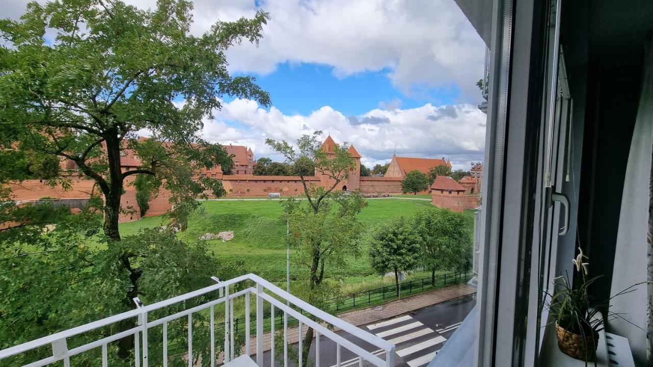מאלבורק Apartament Okno Na Zamek מראה חיצוני תמונה